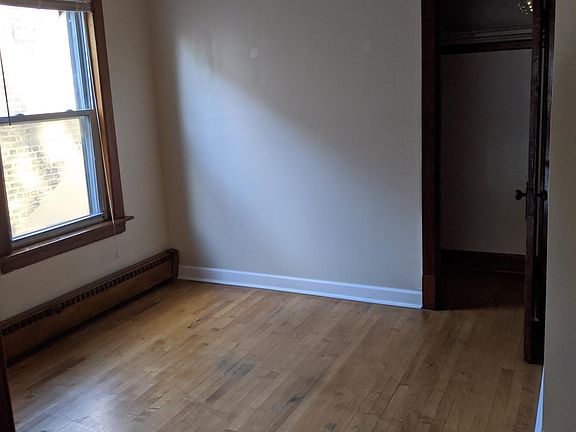4th image of 3630 W Cornelia Ave