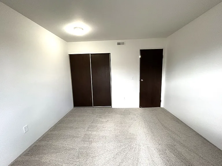 Thornridge Apartments — Photo 73