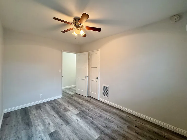 865 S Marengo Ave #15 — Photo 14