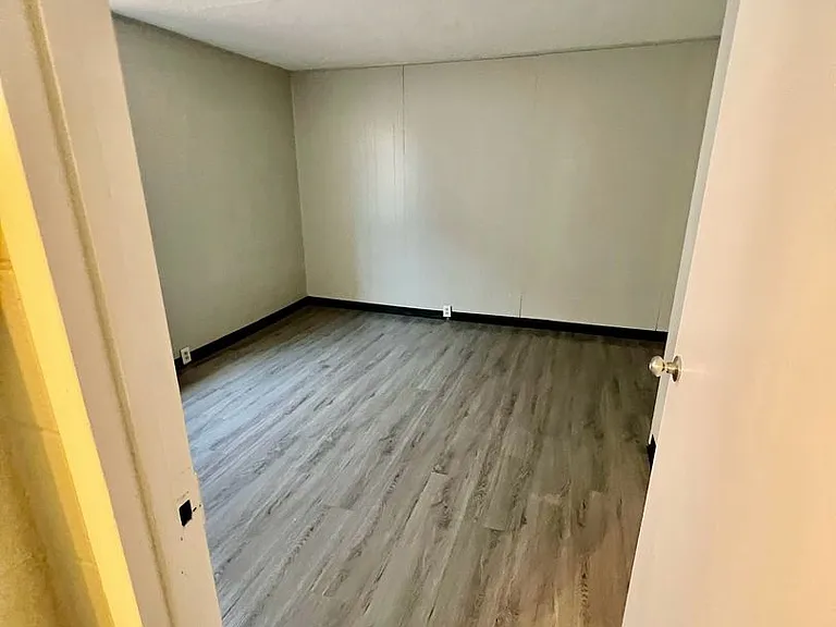 2053 Coburn Avenue Blvd #4 — Photo 4