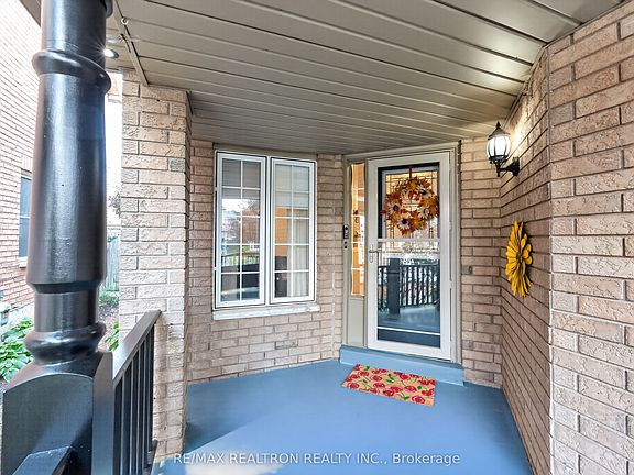 4th image of 15 Iberville Rd