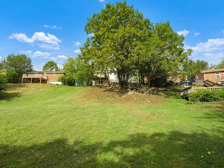 207 Township Dr #BOTTOM FLOOR — Photo 21