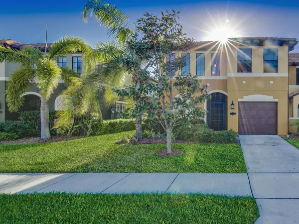 690 Ventura Dr, Satellite Beach, FL 32937