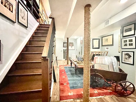 Rented by Pear NYC LLC | media 18