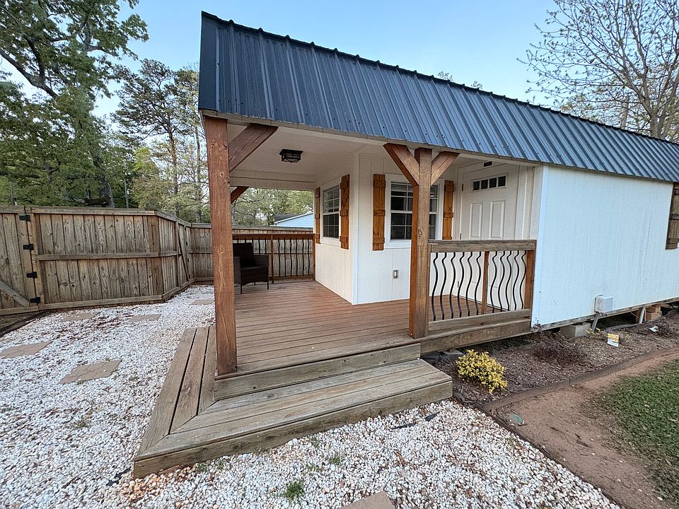1st image of 101 Yeargin Cir