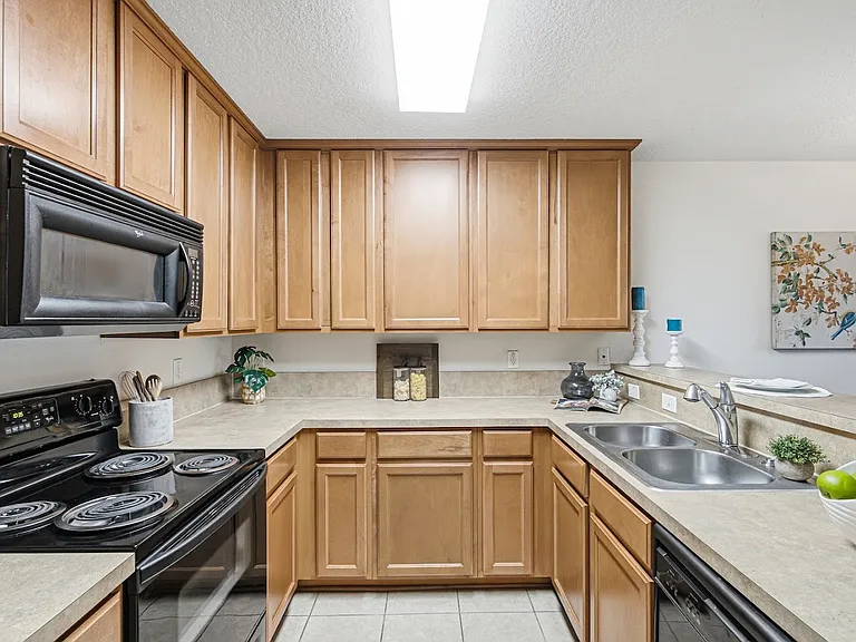 1049 N Black Cherry Dr — Photo 13