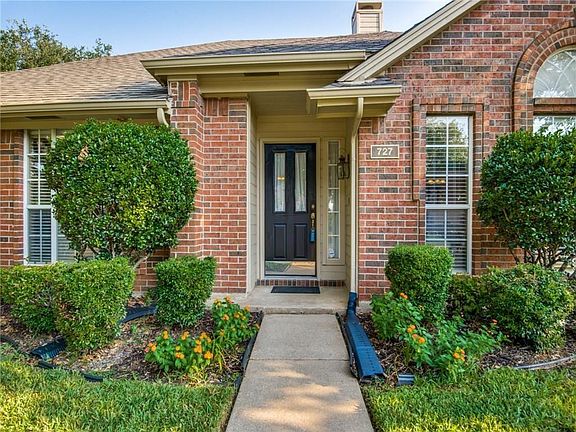 5th image of 727 Blue Oak Dr