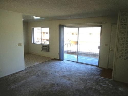 2nd image of 4033 Hamilton Ave APT E8