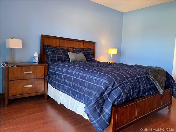 5th image of 5170 SW 40th Ave APT 28E