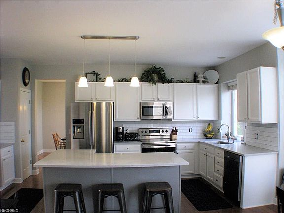 2nd image of 36650 Haverford Pl