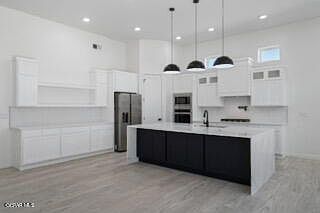5th image of 924 Dewsbury Way