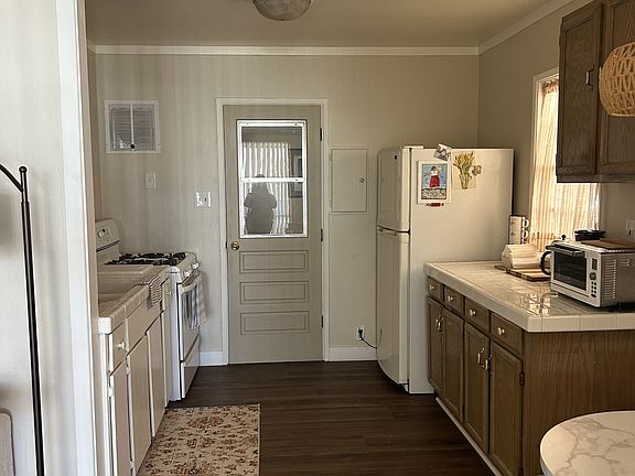 4th image of 260 Santa Monica Dr