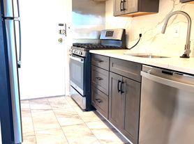 3450 Toledo Ter