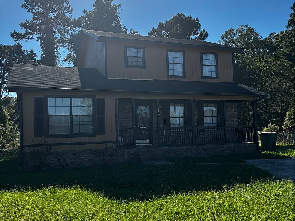 939 Highland Dr