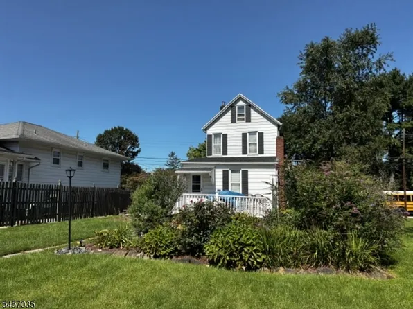 306 Aurora St, Lopatcong Twp., NJ 08865