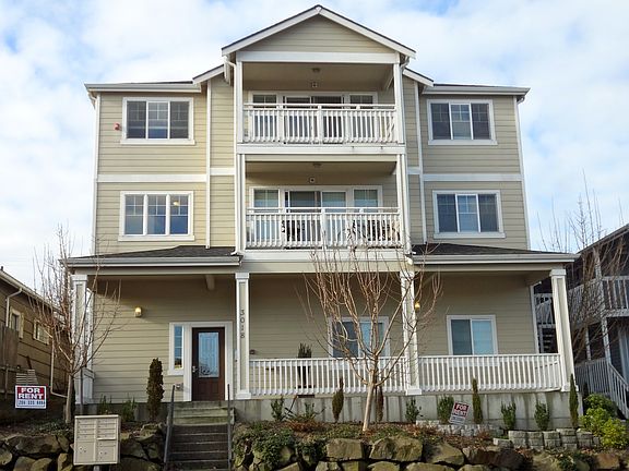 2nd image of 3018 W Marine View Dr Unit F