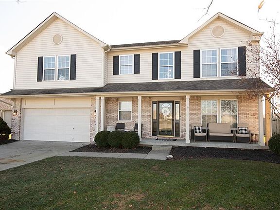2nd image of 3011 Stillcrest Ln