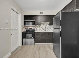 429 NW 9th Ave #3, Fort Lauderdale, FL 33311