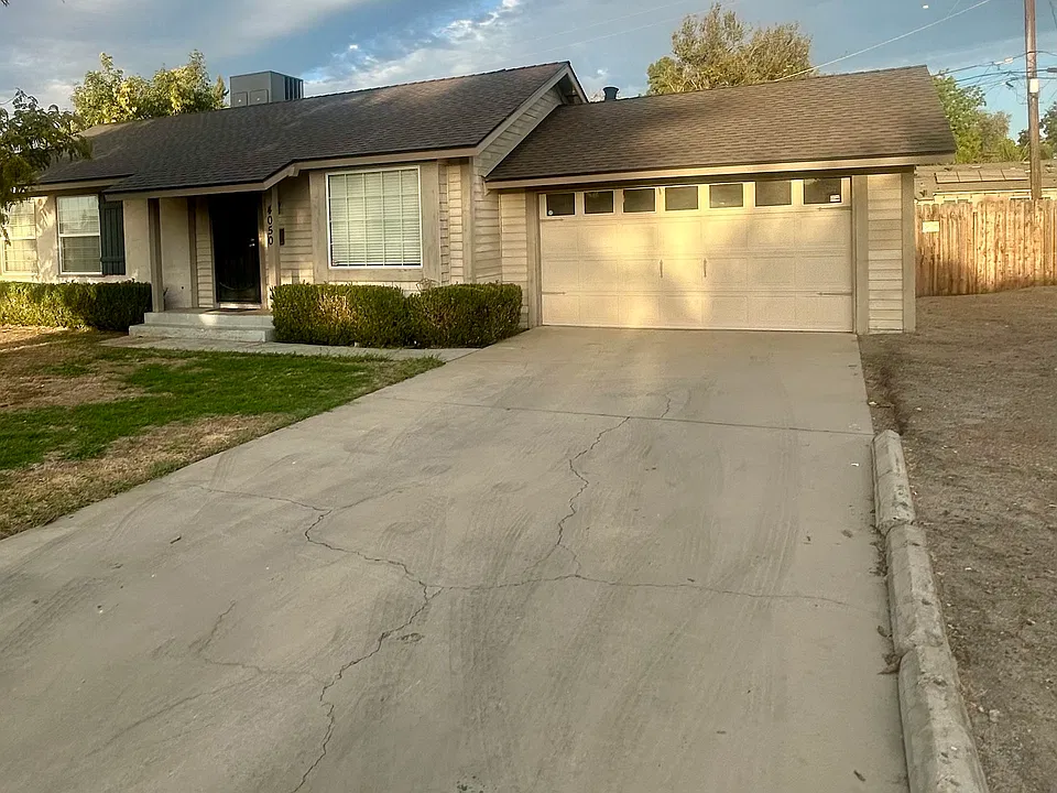 4050 N Safford Ave