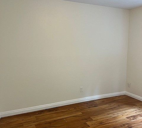 4th image of 3765 Boundary St Unit 2