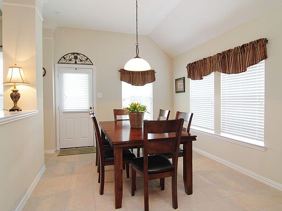 Large breakfast area