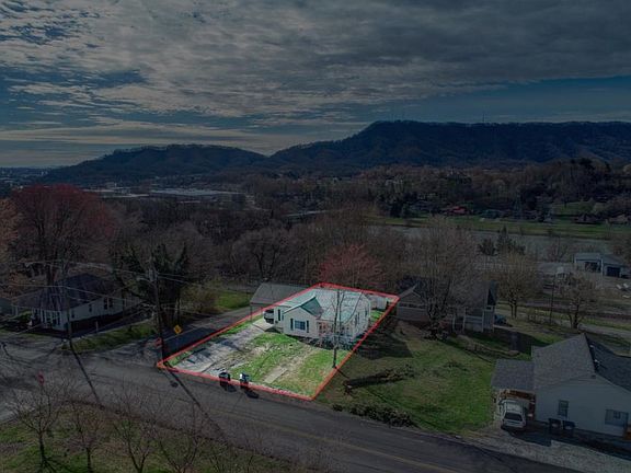 3rd image of 2101 Fort Robinson Dr