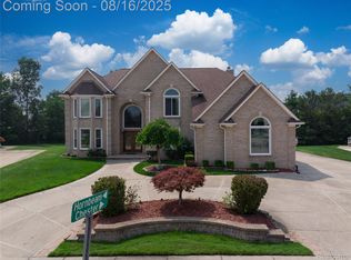 43281 Chester Dr, Sterling Heights, MI 48314