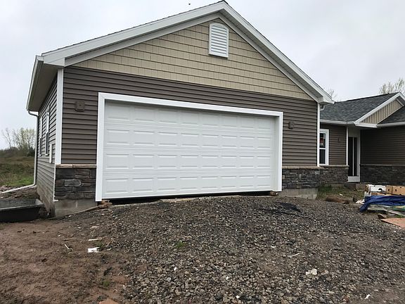 3rd image of 501 Chambers St