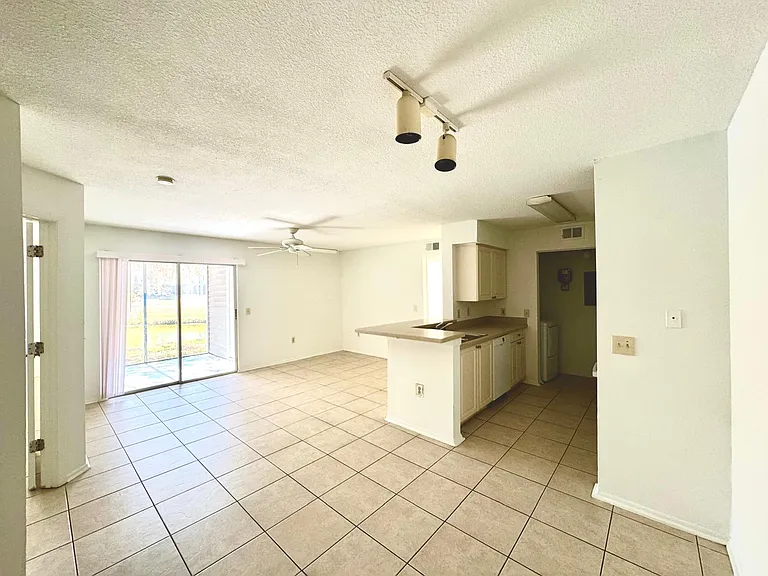 1222 Bermuda Lakes Ln #106 — Photo 1