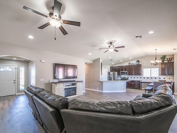 4th image of 505 N 95th Pl
