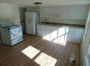 23 Monadnock St APT 2, Troy, NH 03465