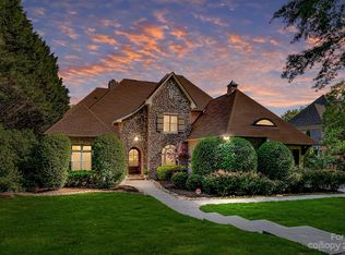 7824 Pemswood St, Charlotte, NC 28277