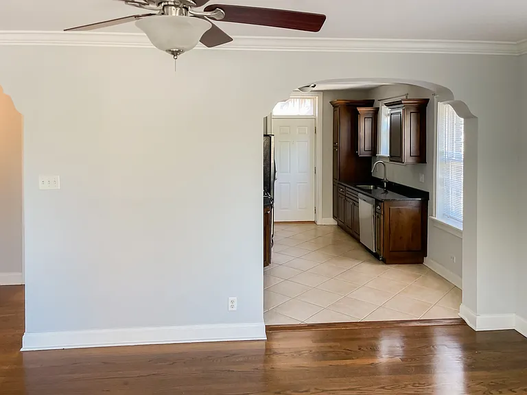 4838 1/2 N Paulina St #2W — Photo 8