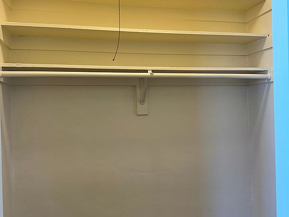 3rd image of 1341 Valencia St APT 31