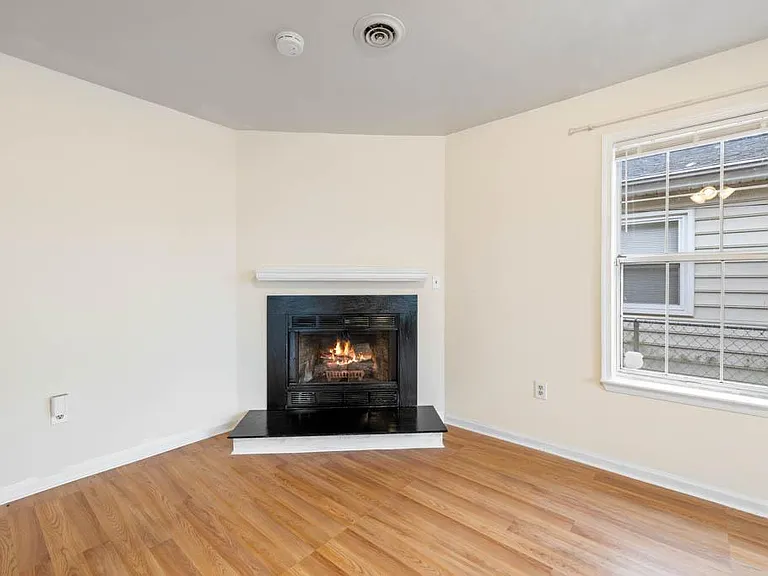 141 A View Ave — Photo 5