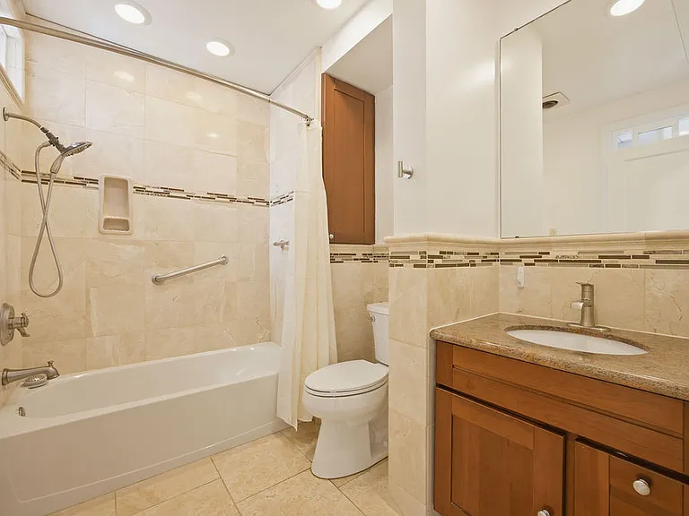521-523 Taraval St #521 — Photo 18
