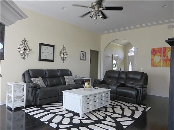 Living Room 15x18