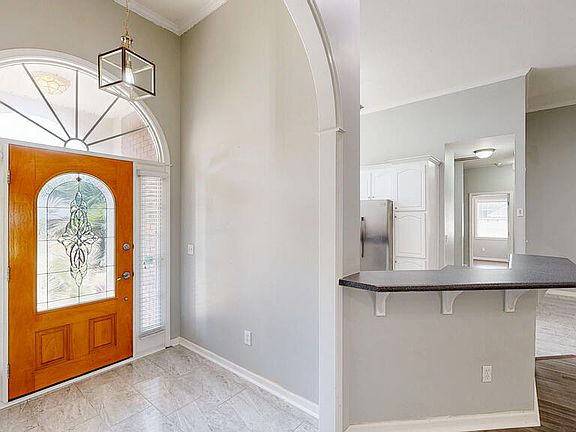 2nd image of 414 Mill Creek Cir