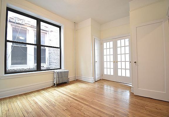 4th image of 1091 Bushwick Ave #4B
