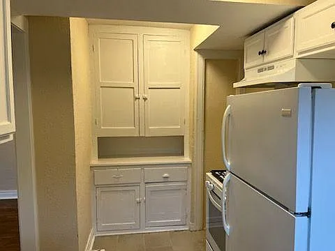 16 W 37th St #11 — Photo 3