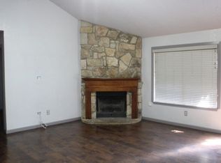 915 W Lovers Ln, Arlington, TX 76013