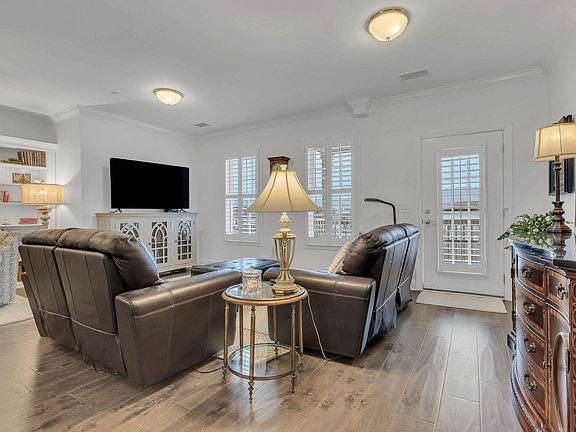 5th image of 6000 Keats St Unit 303