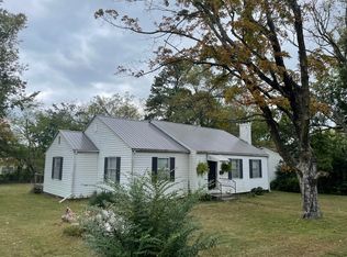 204 Pritchard St, Berryville, AR 72616