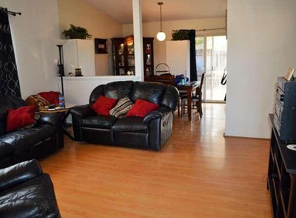 2nd image of 466 E Calle La Sombra