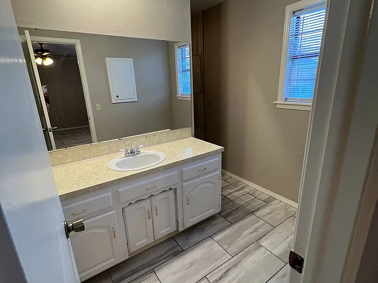202 Loop W — Photo 5