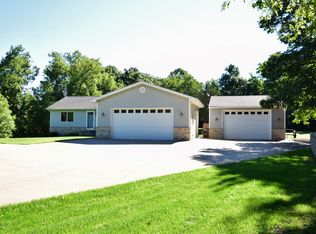 18463 Lake George Blvd NW, Oak Grove, MN 55011
