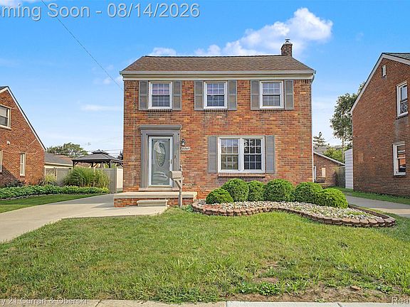 2nd image of 13252 Chestnut St