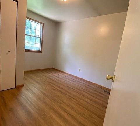 4th image of 653 Sherman St #1