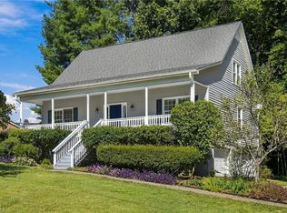 2370 Oakton Dr, Clemmons, NC 27012