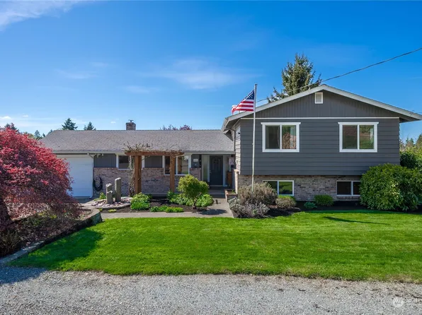 403 22nd Avenue Ct, Milton, WA 98354